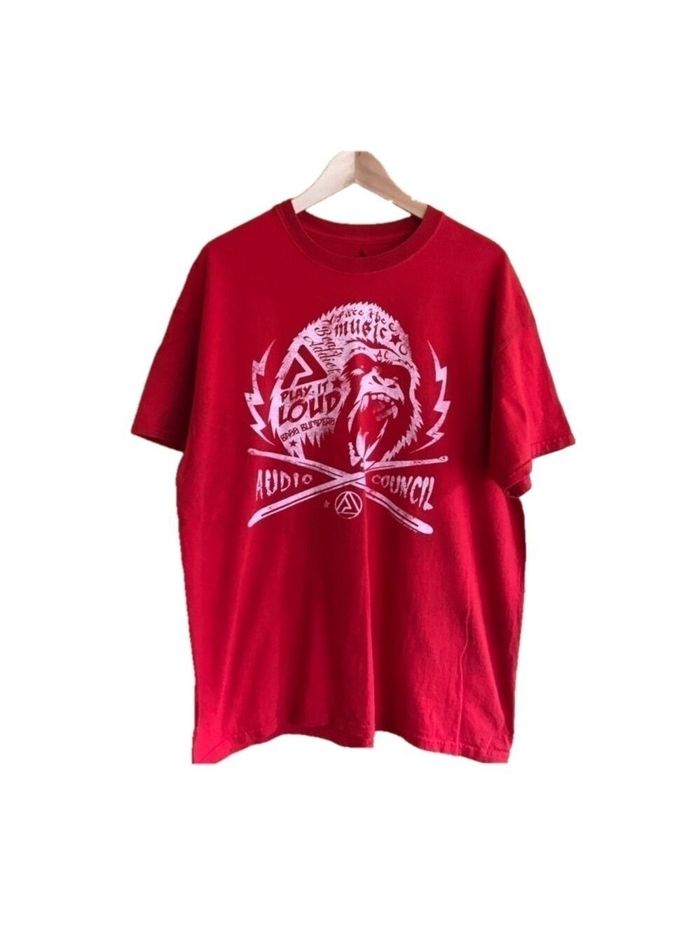 AUDIO Council Play it Loud Base Bumpers Beats Addict tee size XL
